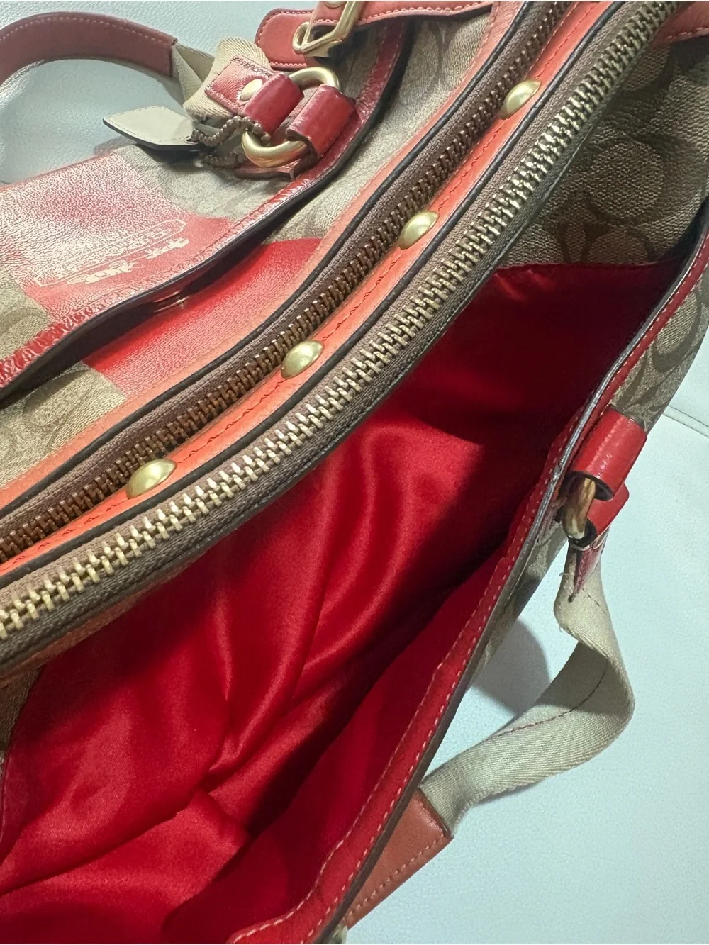 Coach satchel signature